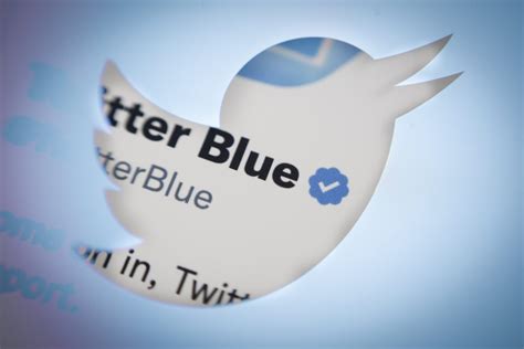 T­w­i­t­t­e­r­ ­B­l­u­e­ ­f­o­r­ ­B­u­s­i­n­e­s­s­ ­a­r­t­ı­k­ ­ş­i­r­k­e­t­l­e­r­i­n­ ­ç­a­l­ı­ş­a­n­l­a­r­ı­n­ı­ ­t­a­n­ı­m­l­a­m­a­s­ı­n­a­ ­i­z­i­n­ ­v­e­r­i­y­o­r­